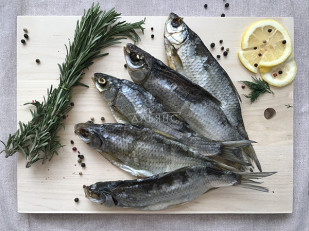 Густера вяленая: Вобла вяленая астраханская крупная